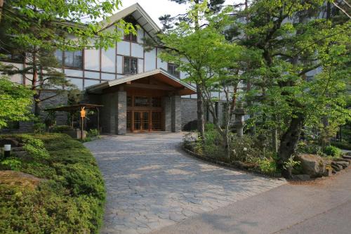 Yudanaka Shibu Onsen Hotel | Senjukaku