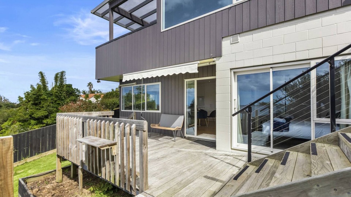 Northcote Apartment | Sensational North Shore Retreat