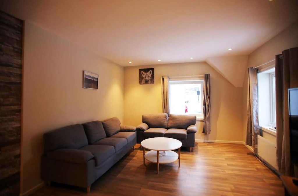 Harstad Apartment | Sentral leilighet med 3 soverom 2etg