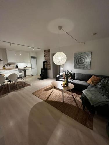 Sandnes Apartment | Sentral og lys leilighet med stor uteplass og gratis parkering