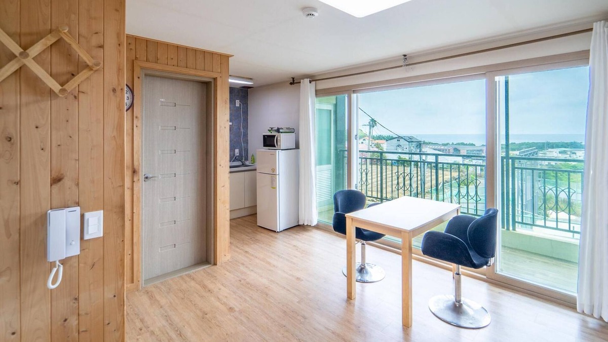 Andeok House | Seogwipo Geora Pension