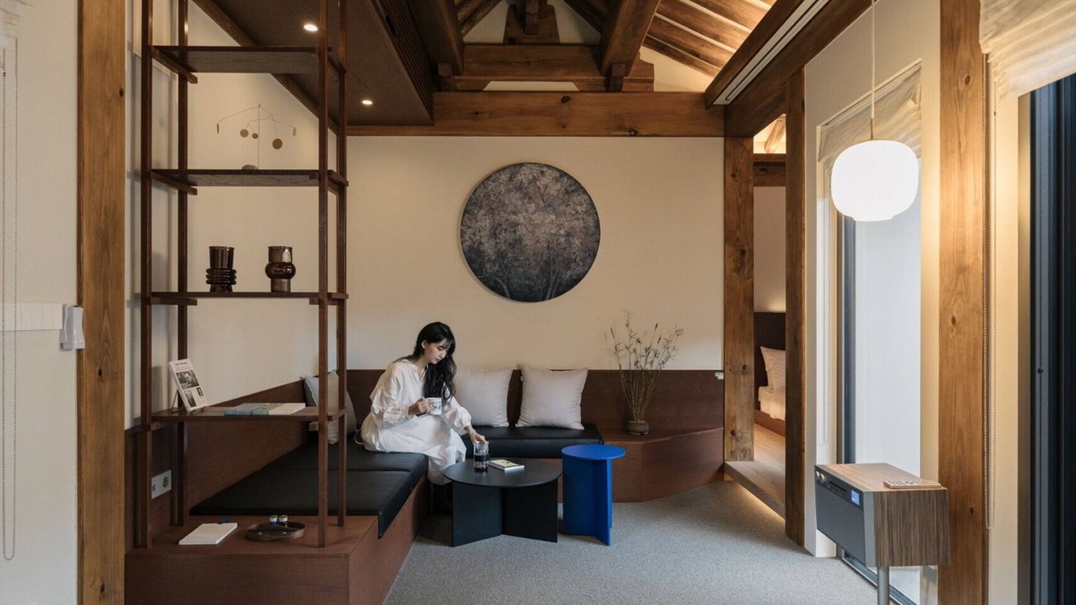 Seochon House | Seoul Premium Hanok Stay, Seochonbyuldang-5minites away, subway Gyeongbokgung