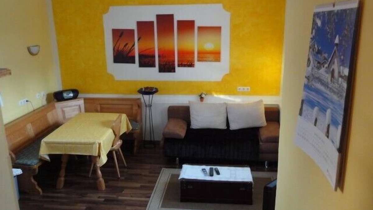 Sonnenbichl Apartment | Separate entrance, pets on request, parking space available