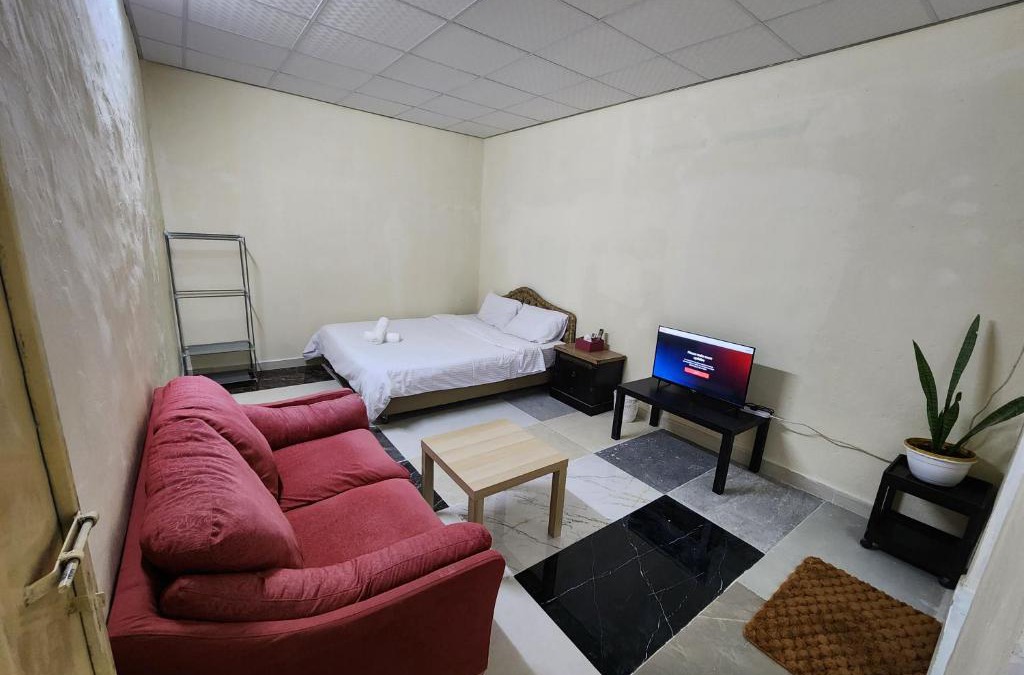 Al Ain House | separate entrance room