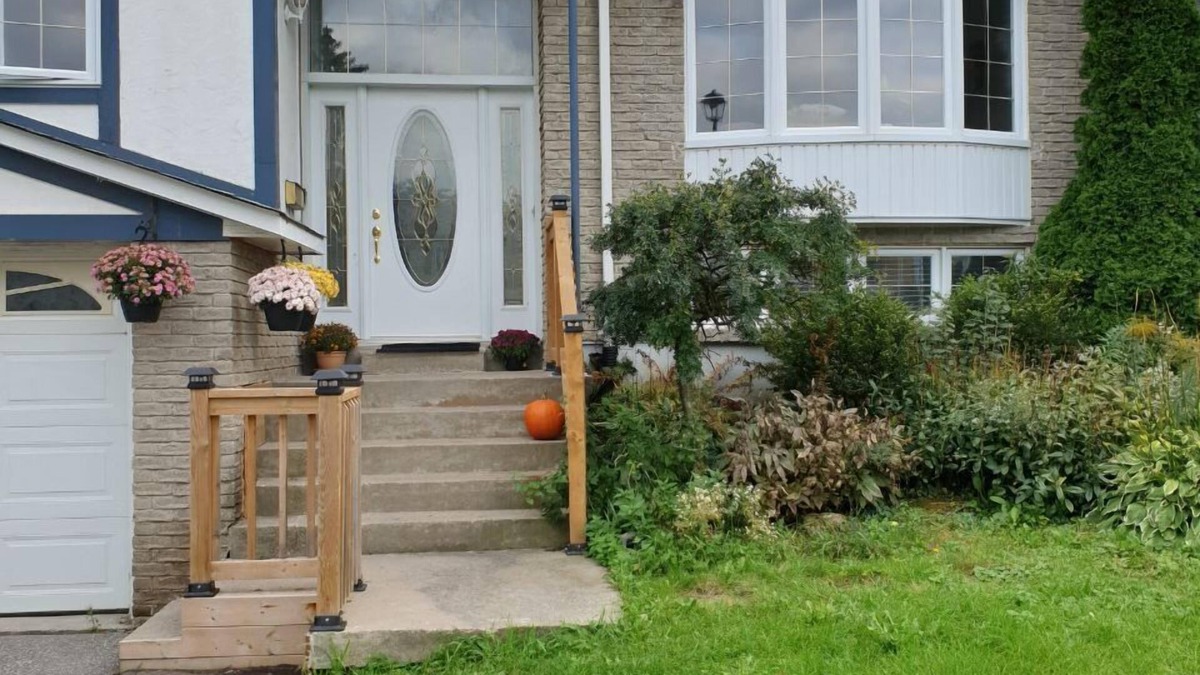 Newmarket House | Separate Well-decorated and Equipped , Spacious 2-Bedroom (Entire) Basement