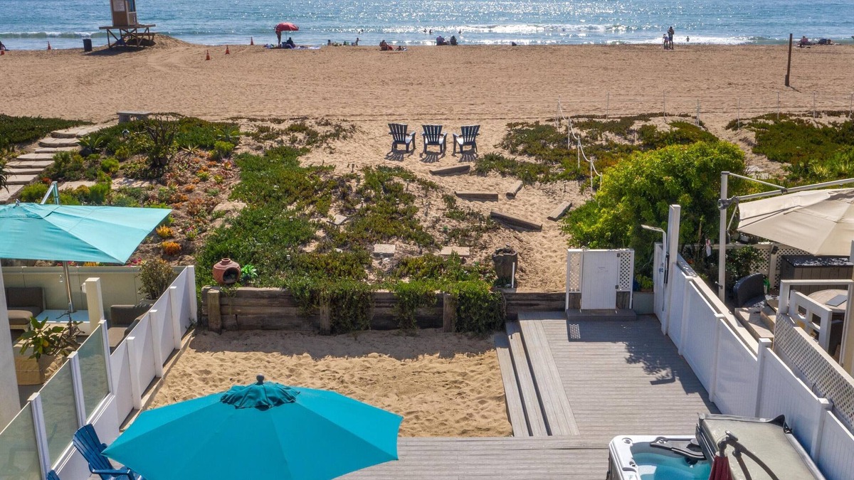 Sunset Beach House | September 10% Off - Beachfront House - New Remodel - Views, Spa + Deck