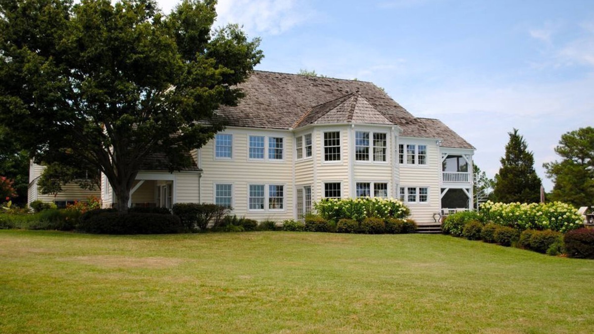 Royal Oak House | September Splender! Waterfront ,Pool, Dock, Hot Tub.A Luxury VIP Vacation Rental