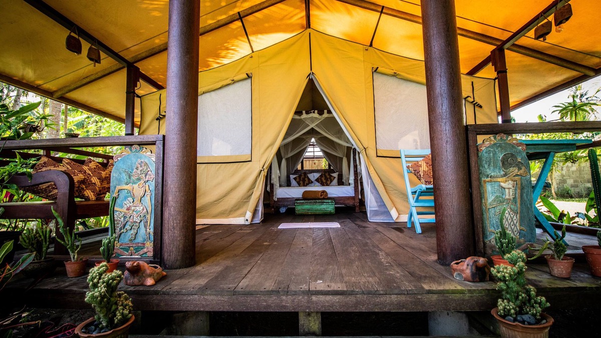 Melaya House | September VRBO Special $45! - Unforgettable Beachfront Glamping in West Bali!