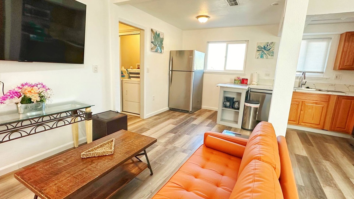 Woodlake Apartment | Sequoia Cozy Nest in fabulous Woodlake with WiFi, AC