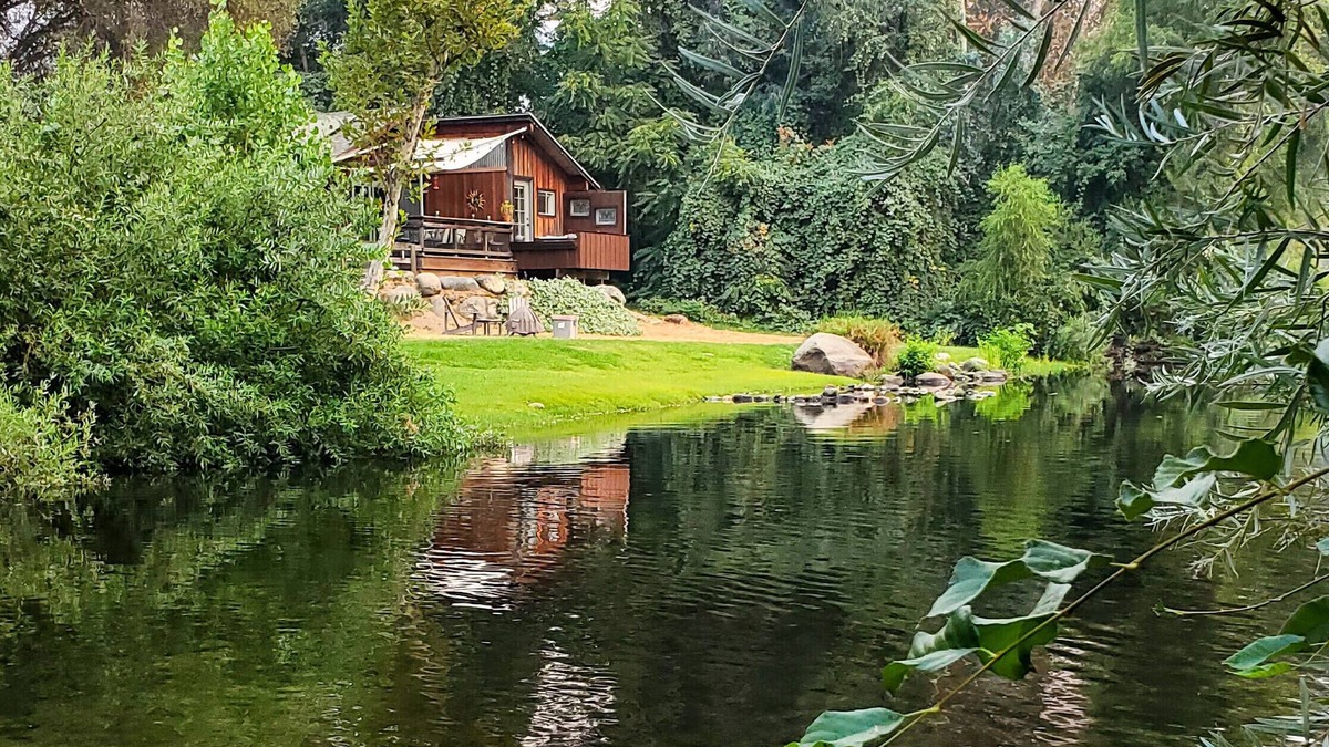 Three Rivers Cabin | Sequoia River Cabin ~ Romantic Rustic Retreat on Kaweah River ~ Close to Sequoia