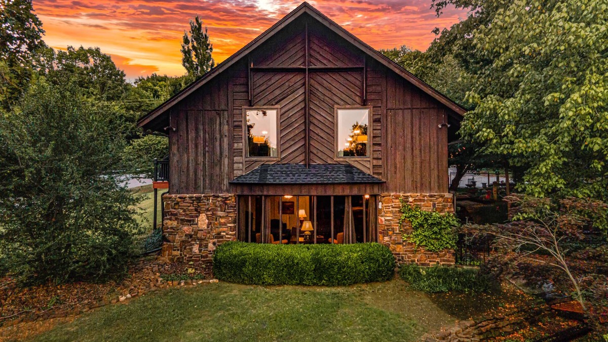 Fayetteville House | Sequoyah Flats - 5000 SF Luxury Lodging in a Former Church - 5 Min to U of A