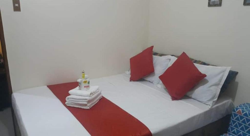 Hindang Bed & Breakfast | Serdena Homestay Fronting Cuatro Islas