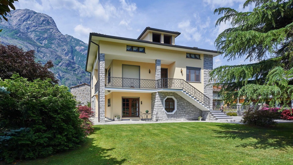 Giumello Apartment | Serena (LMZ180) by Interhome