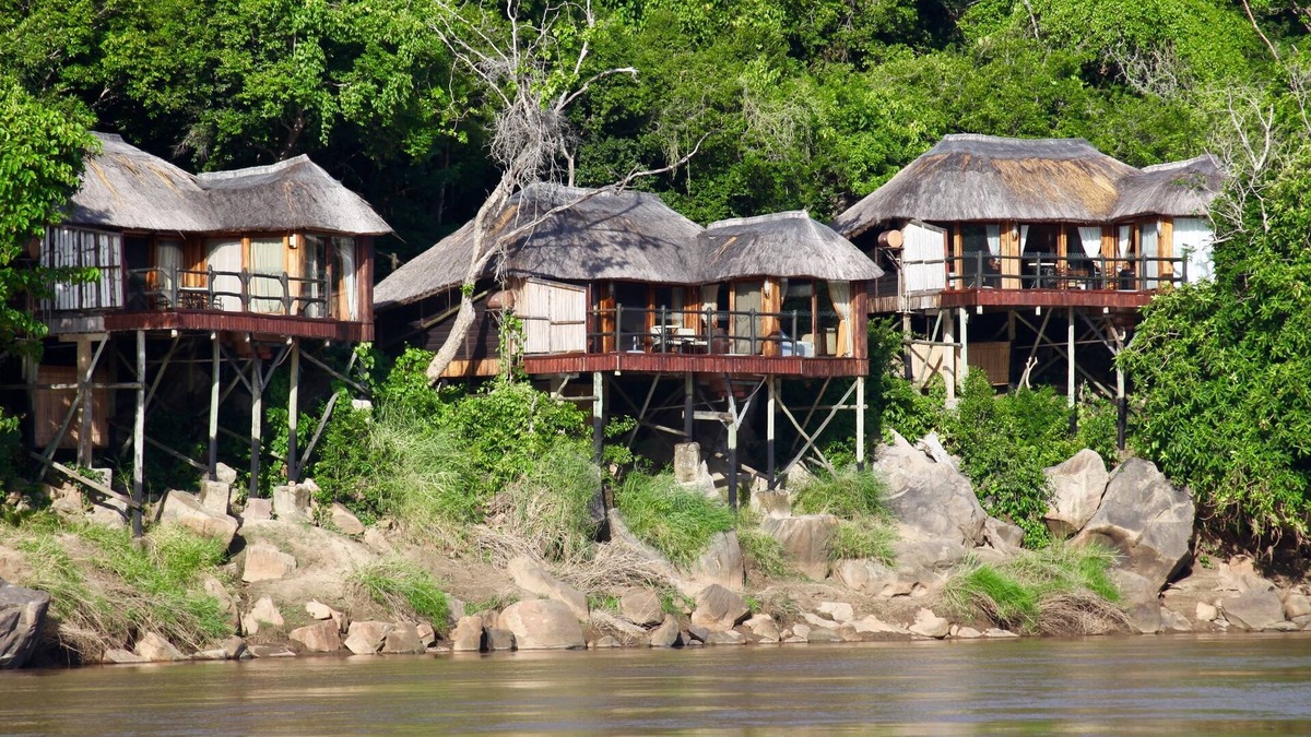 Selous Game Reserve Cabin | Serena Mivumo River Lodge