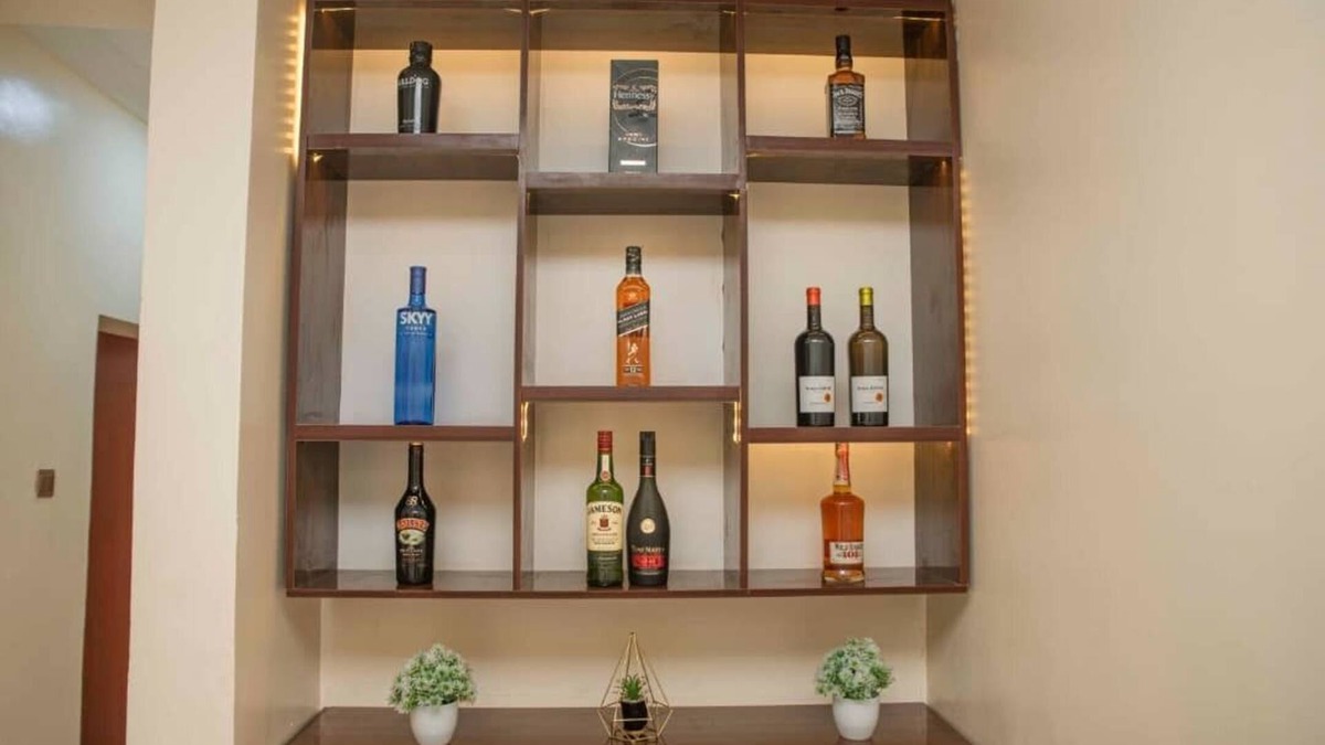 Ikeja Apartment | Serene 2-bedroom apartment with AC in Lagos