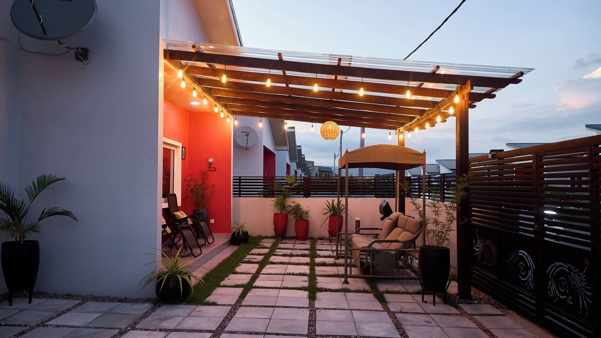 Oyibi House | Serene 3-bedroom getaway with modern amenities