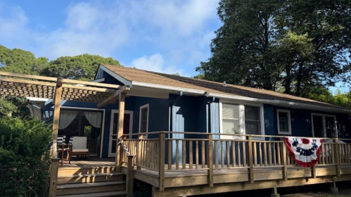 Shelter Island Heights House | Serene 3-bedroom house w/Pool on Shelter Island