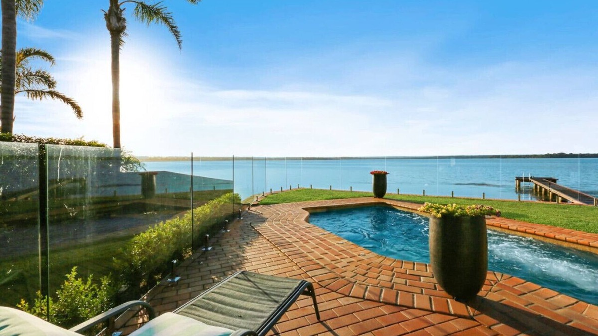 Toukley Villa | Serene 5 BDRM Villa with Pool