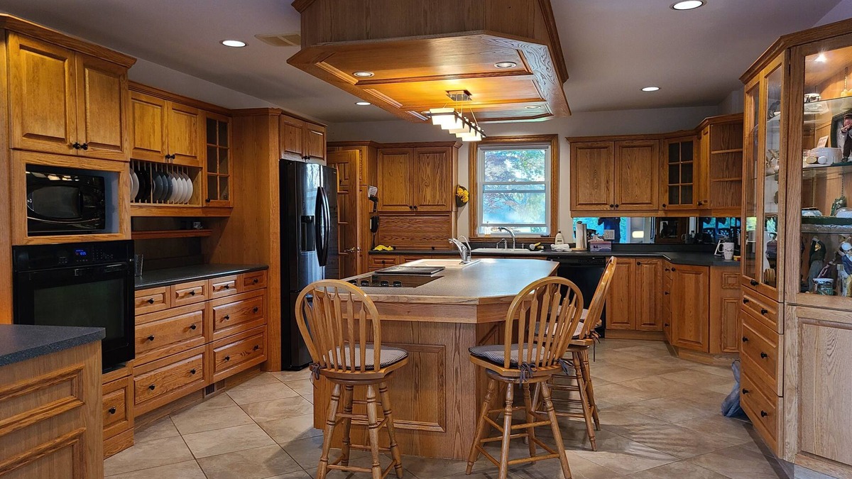 Whitchurch-Stouffville House | Serene 5 bedrm entire house on acres land & ponds