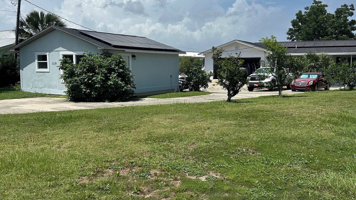 Lynn Haven Apartment | Serene and Peaceful 2-bedroom apartment in Lynn Haven with WiFi, AC