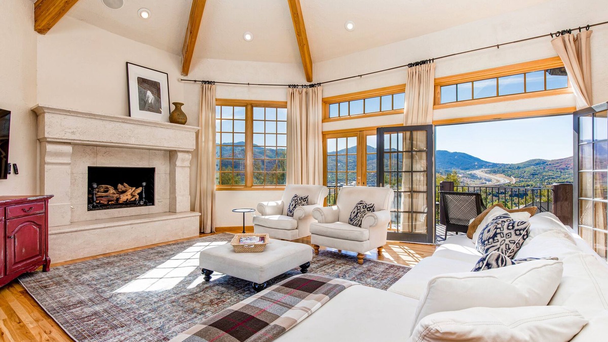 Summit Park House | Serene and Spacious 5BR with Gorgeous Views, Hot Tub