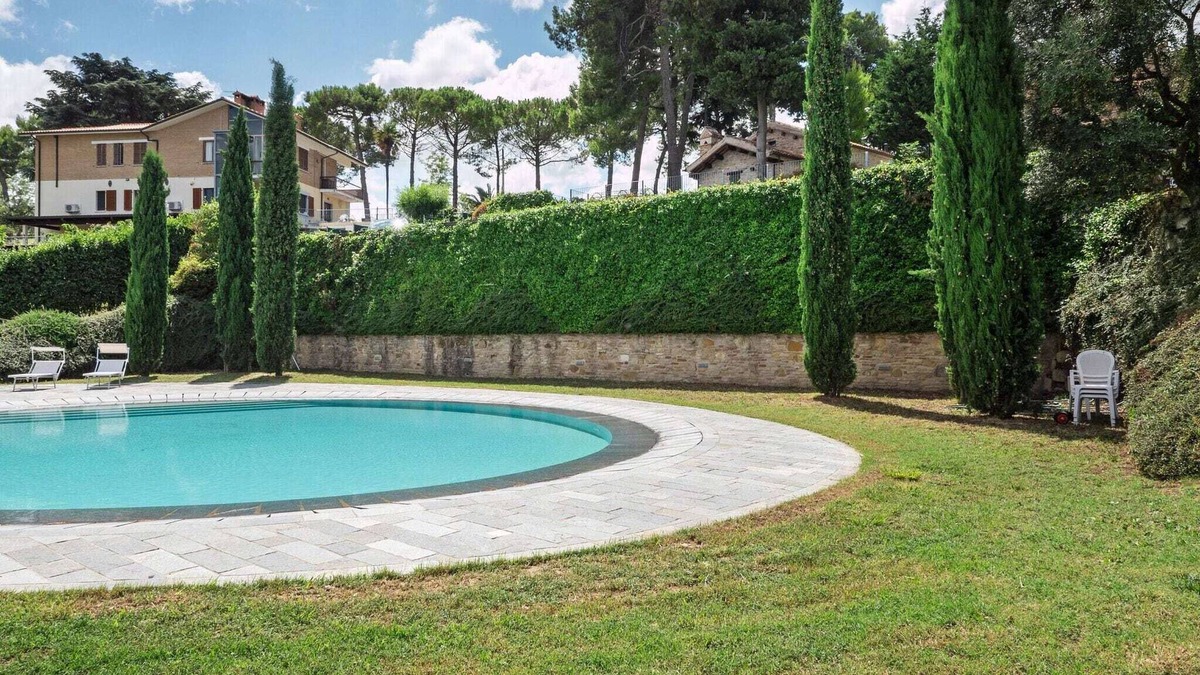 Mombaroccio Apartment | Serene Apartment with Pool