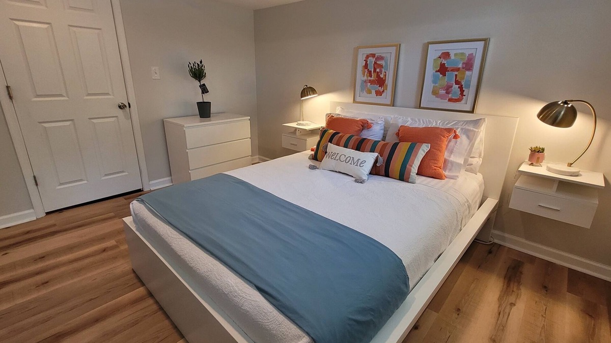 Lynchburg Apartment | Serene Apt With Lots of Green - Stroll to Starbucks- Relax on the Patio!