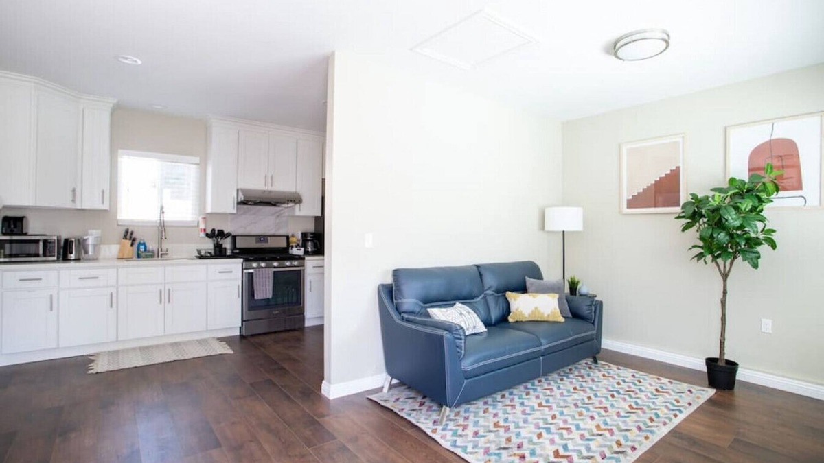 West Covina House | Serene Backyard Nook BBQ Pet-friendly: King-Sized Comfort, Covered Parking, and Patio Paradise.