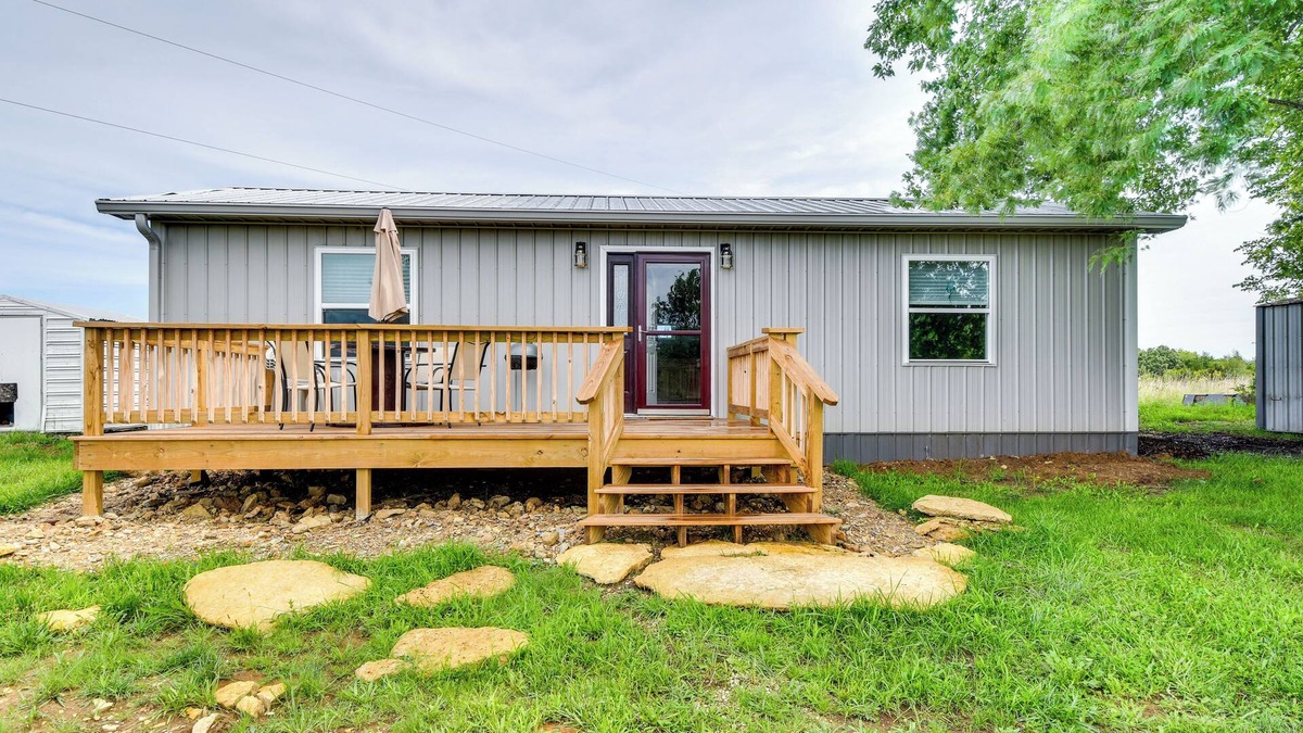 Bixby House | Serene Belgrade Hideaway with Fire Pit & Grill!