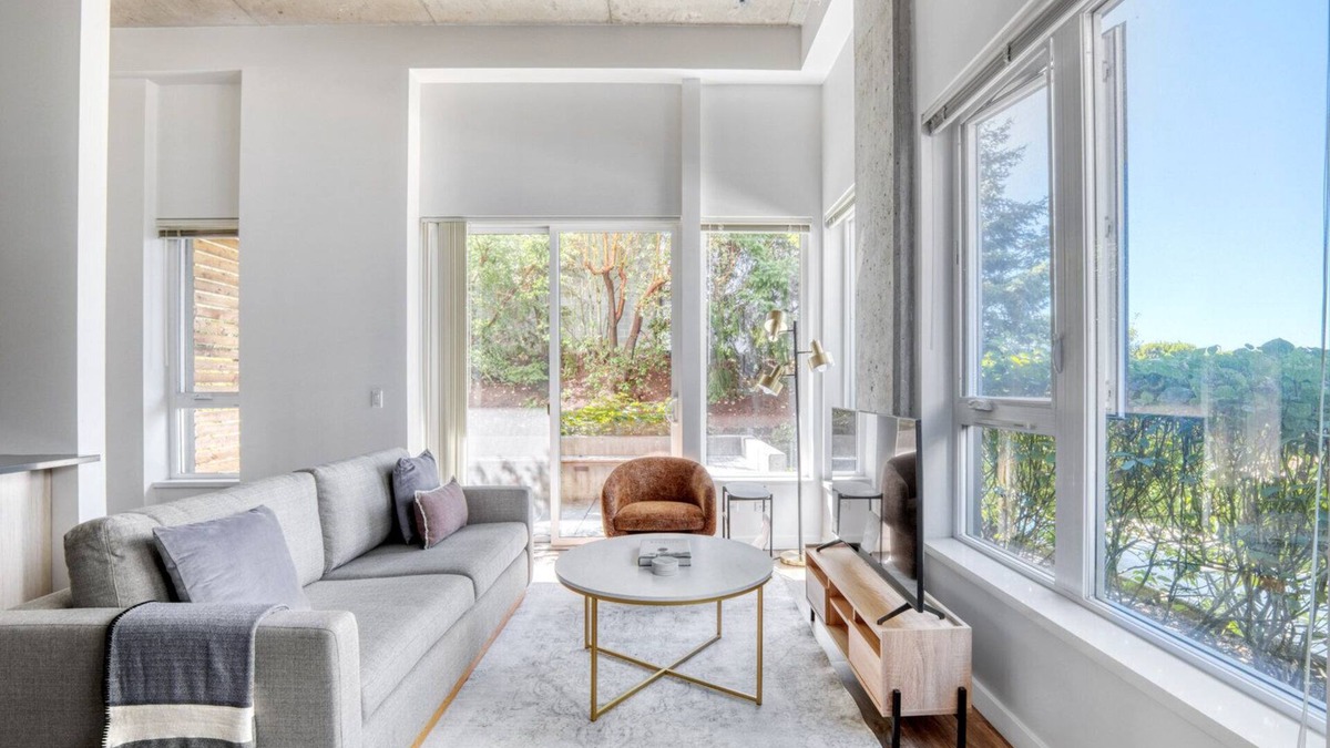 Wilburton Apartment | Serene Bellevue 2BR w/Gym & W/D, near Spring District, by Blueground