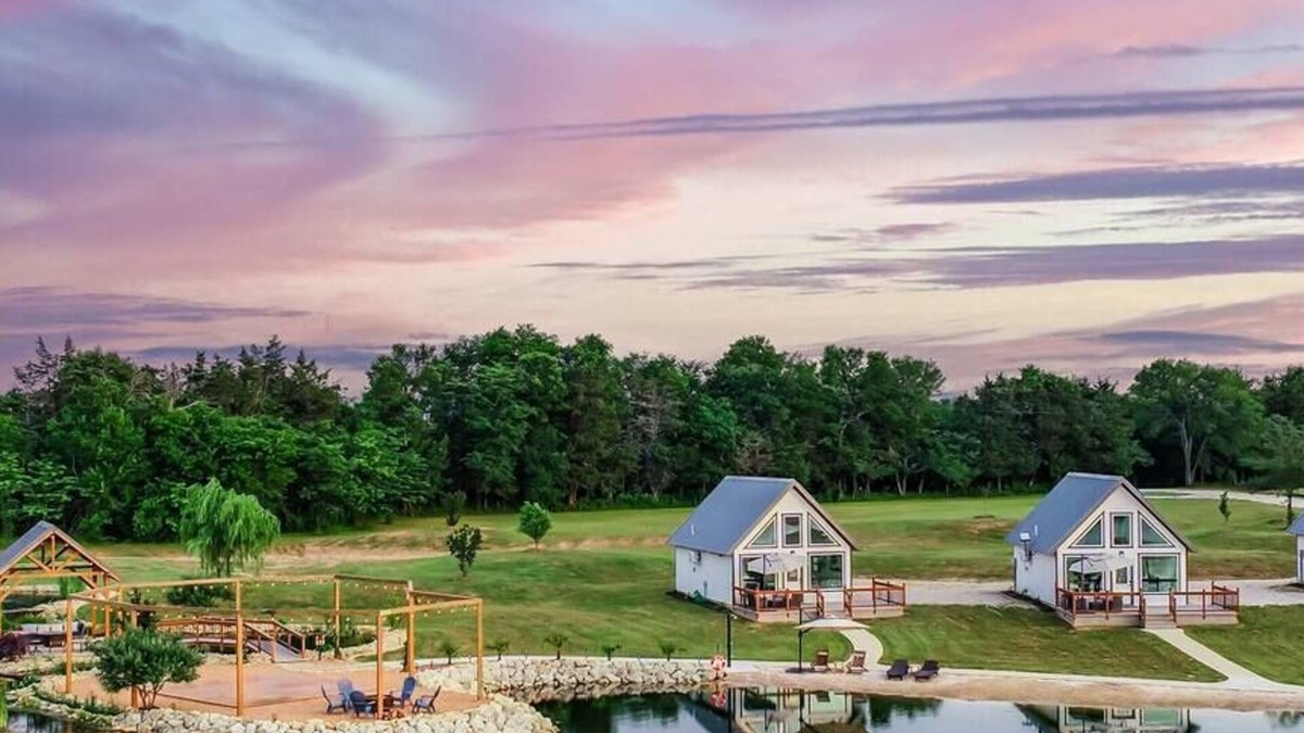 Point House | Serene Cabin with King bed, Loft and Beach! #3