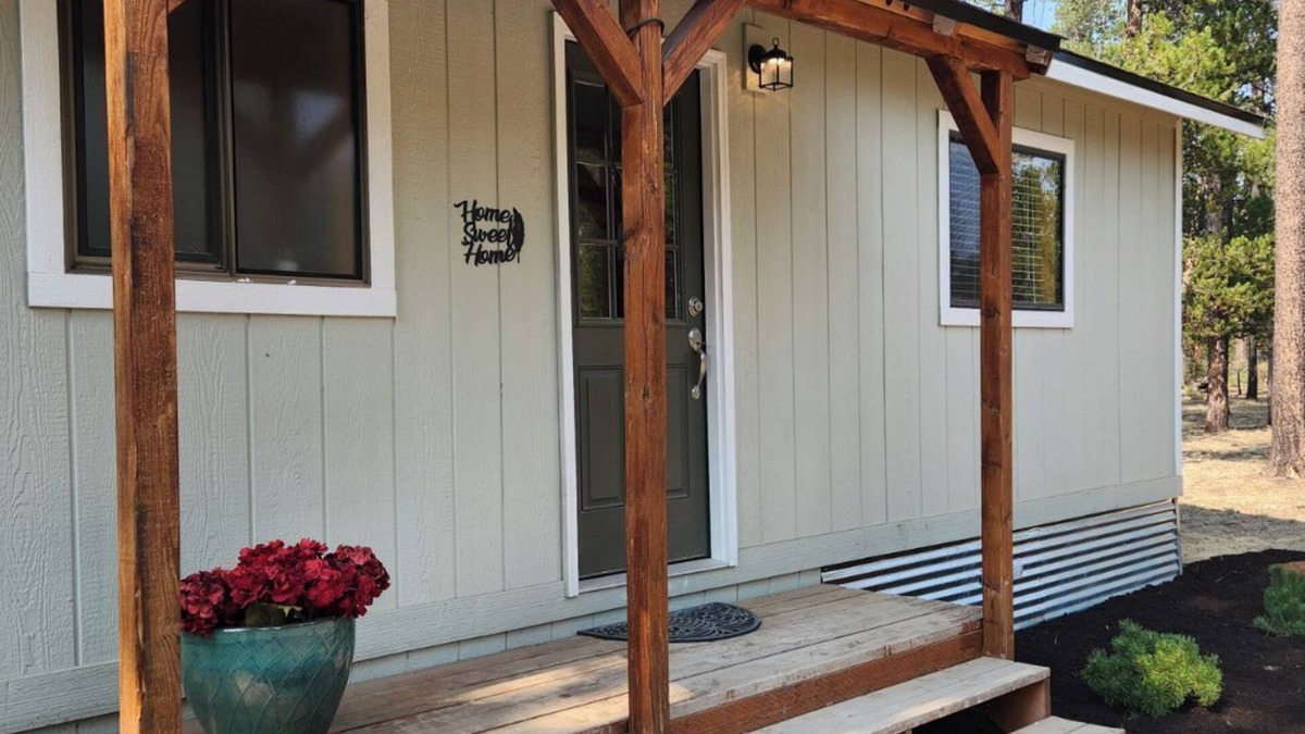 La Pine Cabin | Serene cabin with WiFi in La Pine