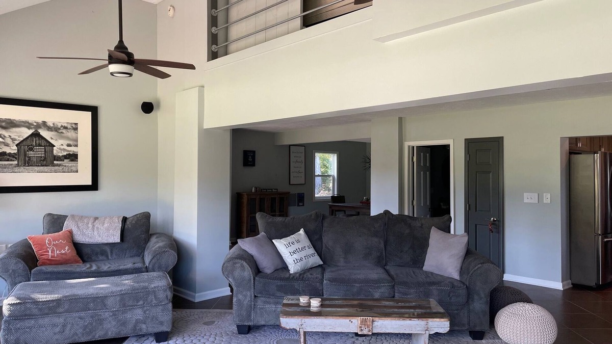 Elkhorn House | Serene & Charming Riverfront house just outside of Elkhorn & Omaha