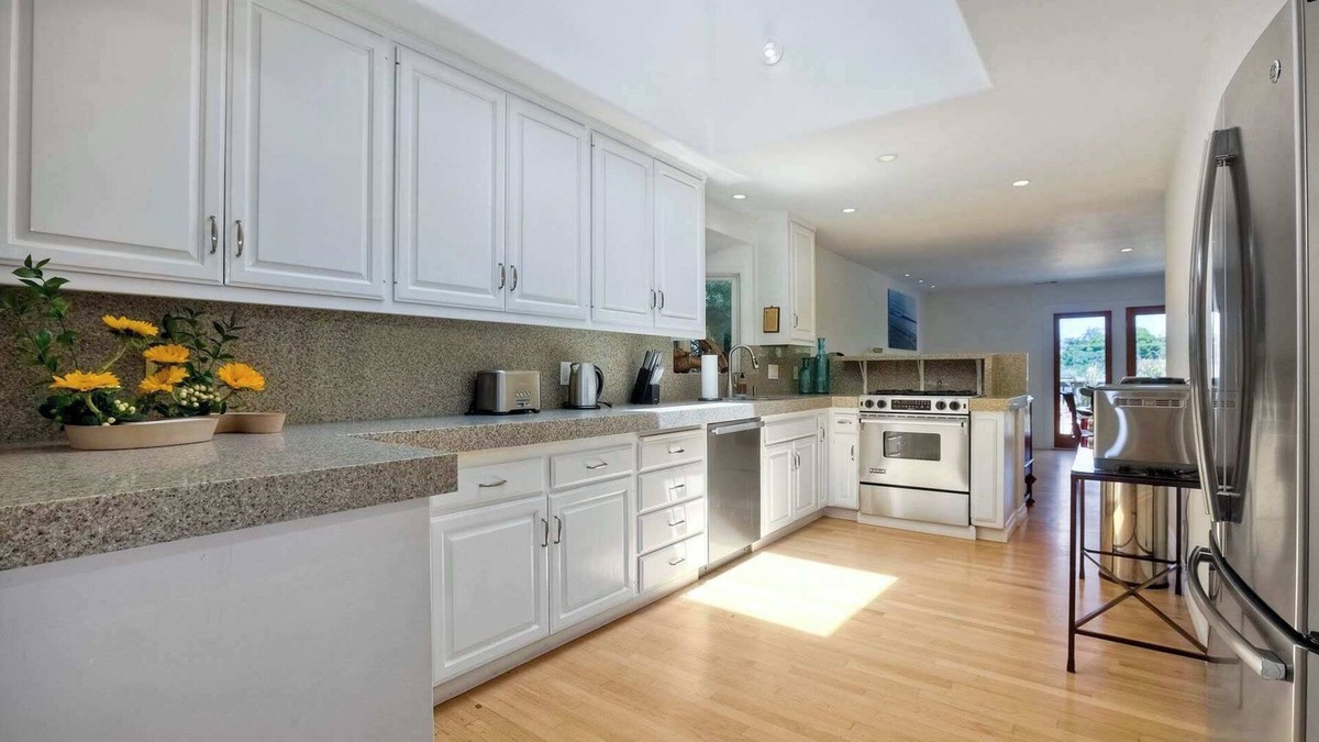 Leucadia House | Serene Coastal Home Sleeps 8 1 Mile From Beach!