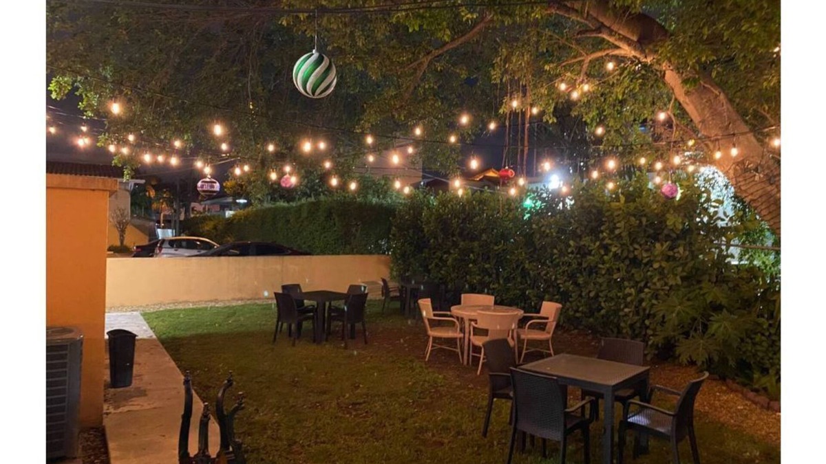 Douglas House | Serene Comfort in Heart of Miami Coral Gables
