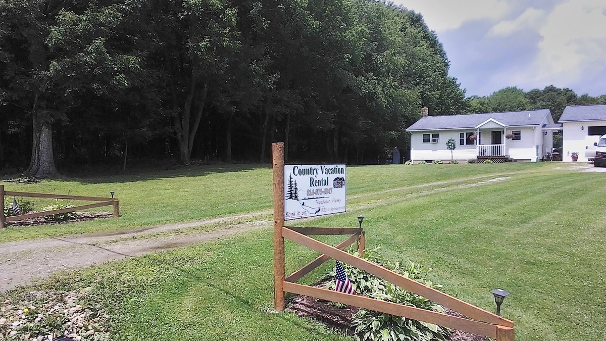 Clarks Mills House | serene country vacation rental