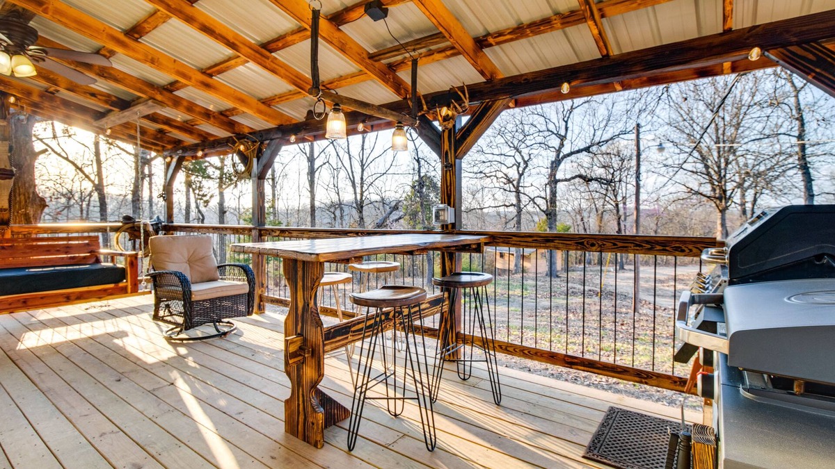 Elizabeth Apartment | Serene & Cozy Studio Cabin: Walk to Norfork Lake!