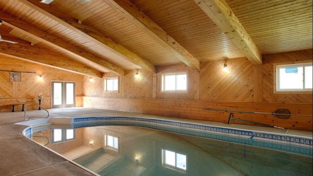 Oneonta House | Serene Cozy Vacation House with indoor heating pool