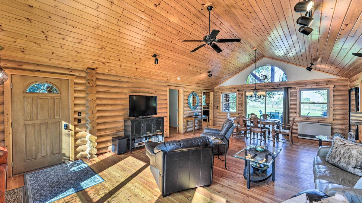 Driggs Cottage | Serene Driggs Cabin ~ 10 Mi to Grand Targhee!