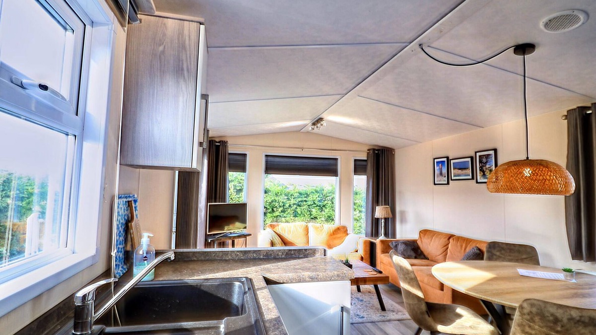 Hollum Ski Chalet | Serene Dune Chalet located between Golf Course and Beach