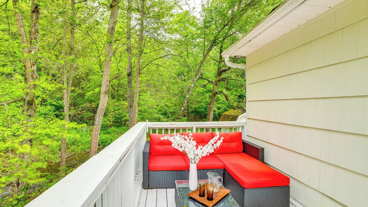 Roscoe Apartment | Serene Duplex w/On-Site Brook in Callicoon Center