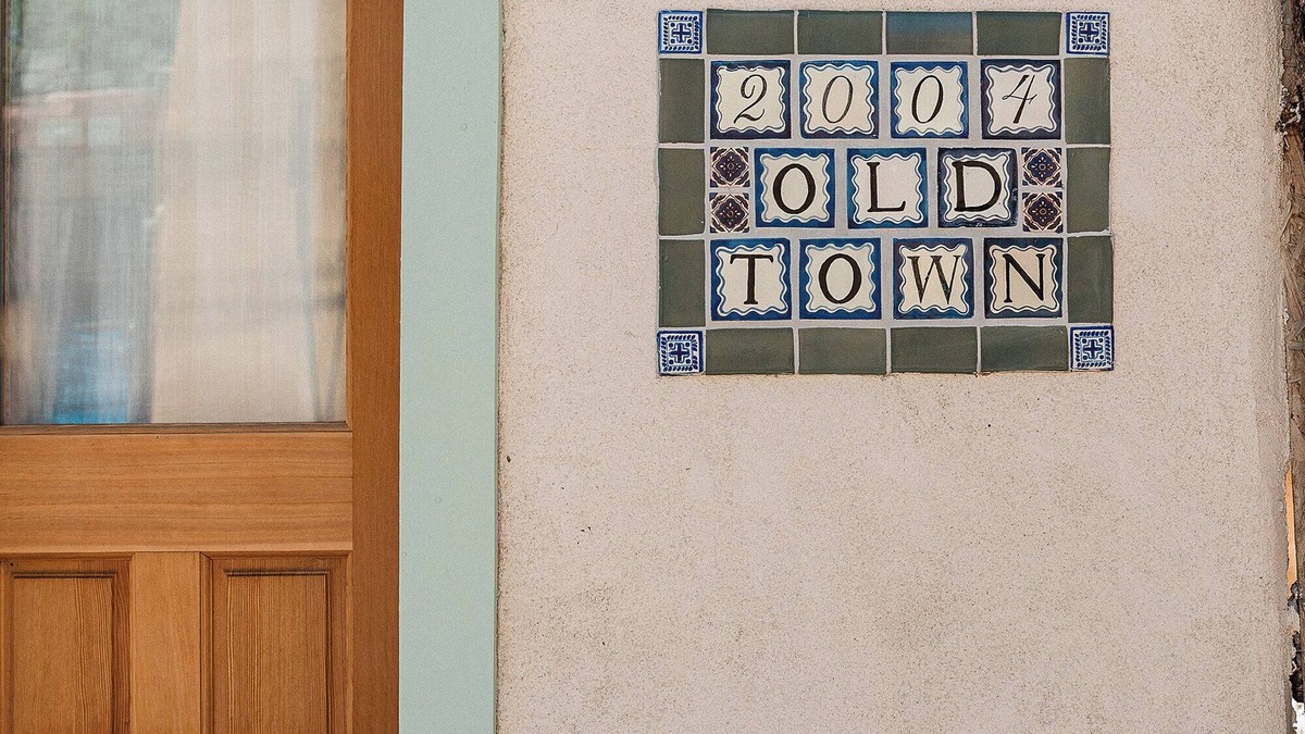 West Old Town House | Serene, earthen home - just one minute from the heart of Old Town Albuquerque!