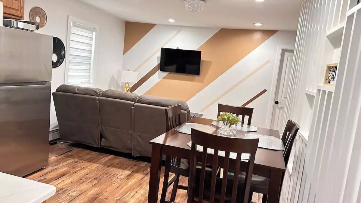 Wilkes-Barre House | "Serene Escape: Leave Worries Behind"n