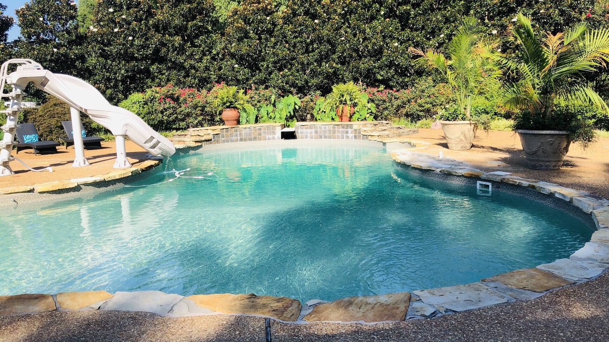 Como Other | Serene Farmhouse on 50 acres with Lagoon Pool and Private Lake