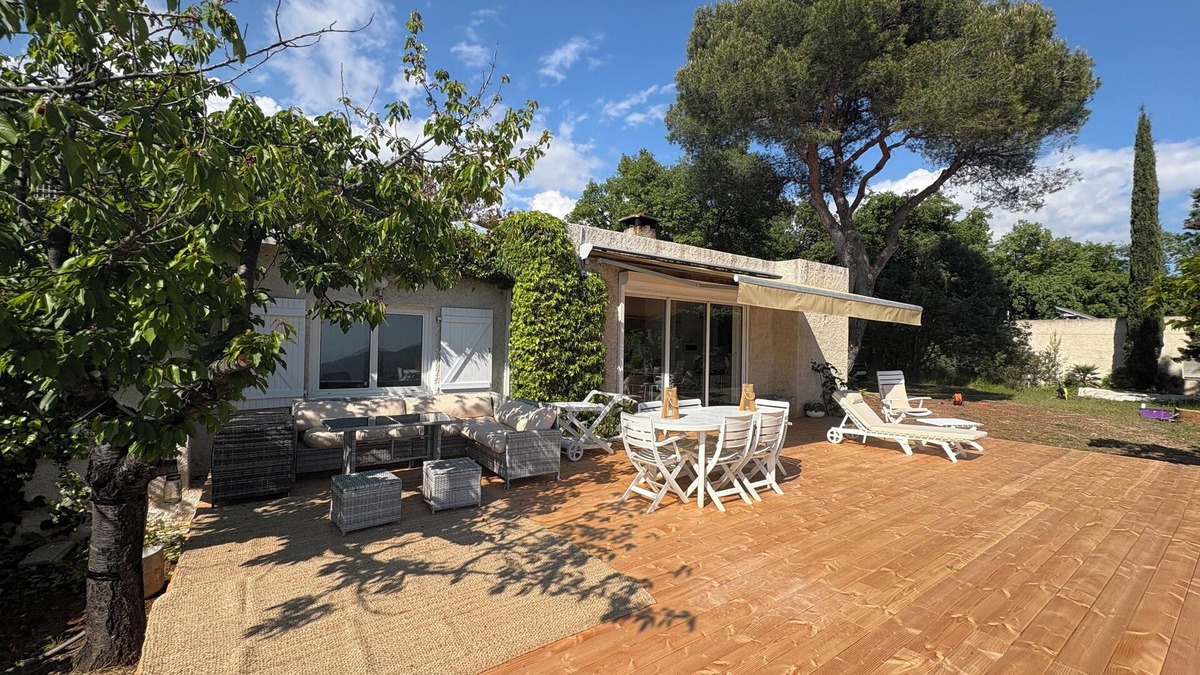 Tourrette-Levens Villa | Serene Mediterranean Escape above Nice with sea view - Villa Horizon Blue