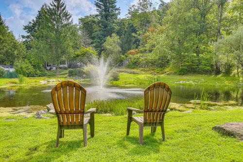 Holmes House | Serene Holmes Cottage Near Lakes and Trails!