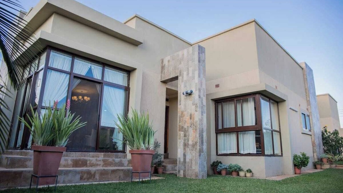 Lusaka House | Serene home with enough bedrooms and bathrooms for a family travelling together.