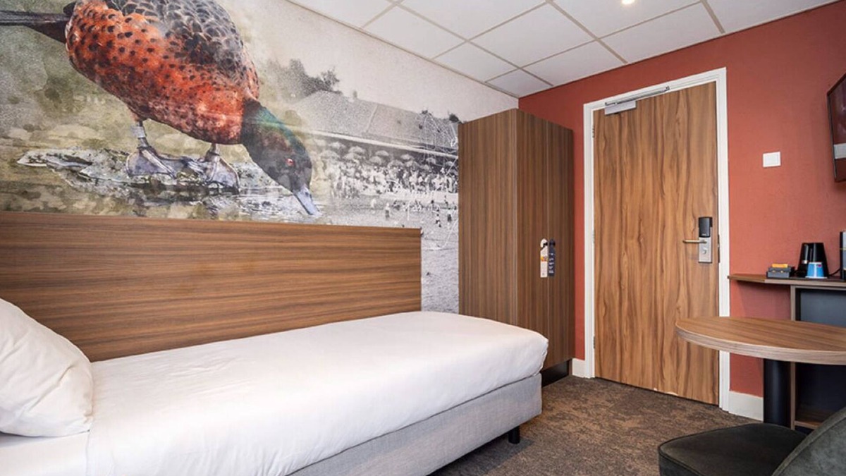 Doorwerth Hotel | Serene Hotel-Style Stay Near Doorwerth Castle & Arnhem with Forest Walks