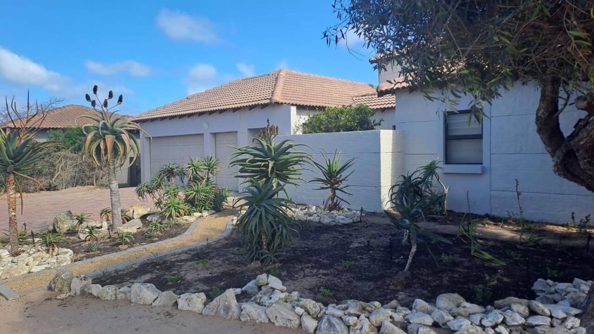 Langebaan Villa | Serene house is an upmarket Villa in the heart of nature's Langebaan golf estate