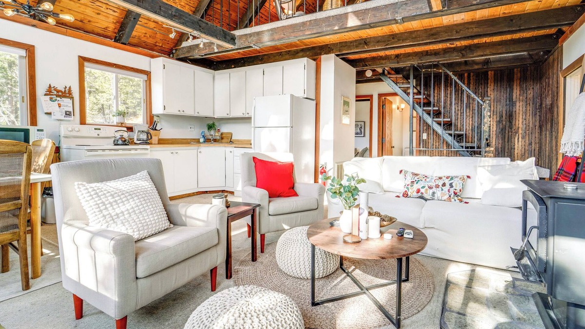 Serene Lakes Cabin | Serene Lakes Cabin w/Deck: Dog Friendly!